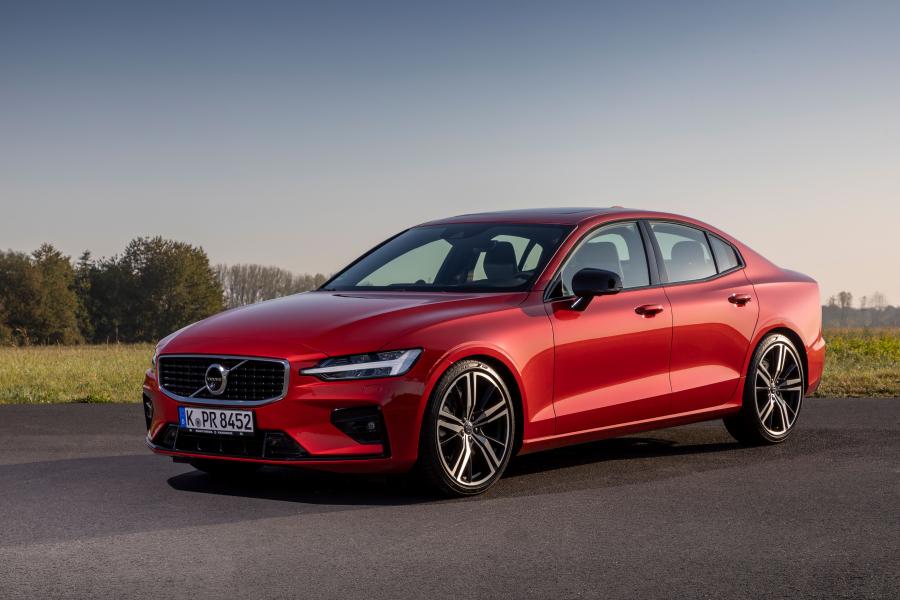  Volvo S60 T5 R-Design 2018 года  (WW) (фото 22 из 24)